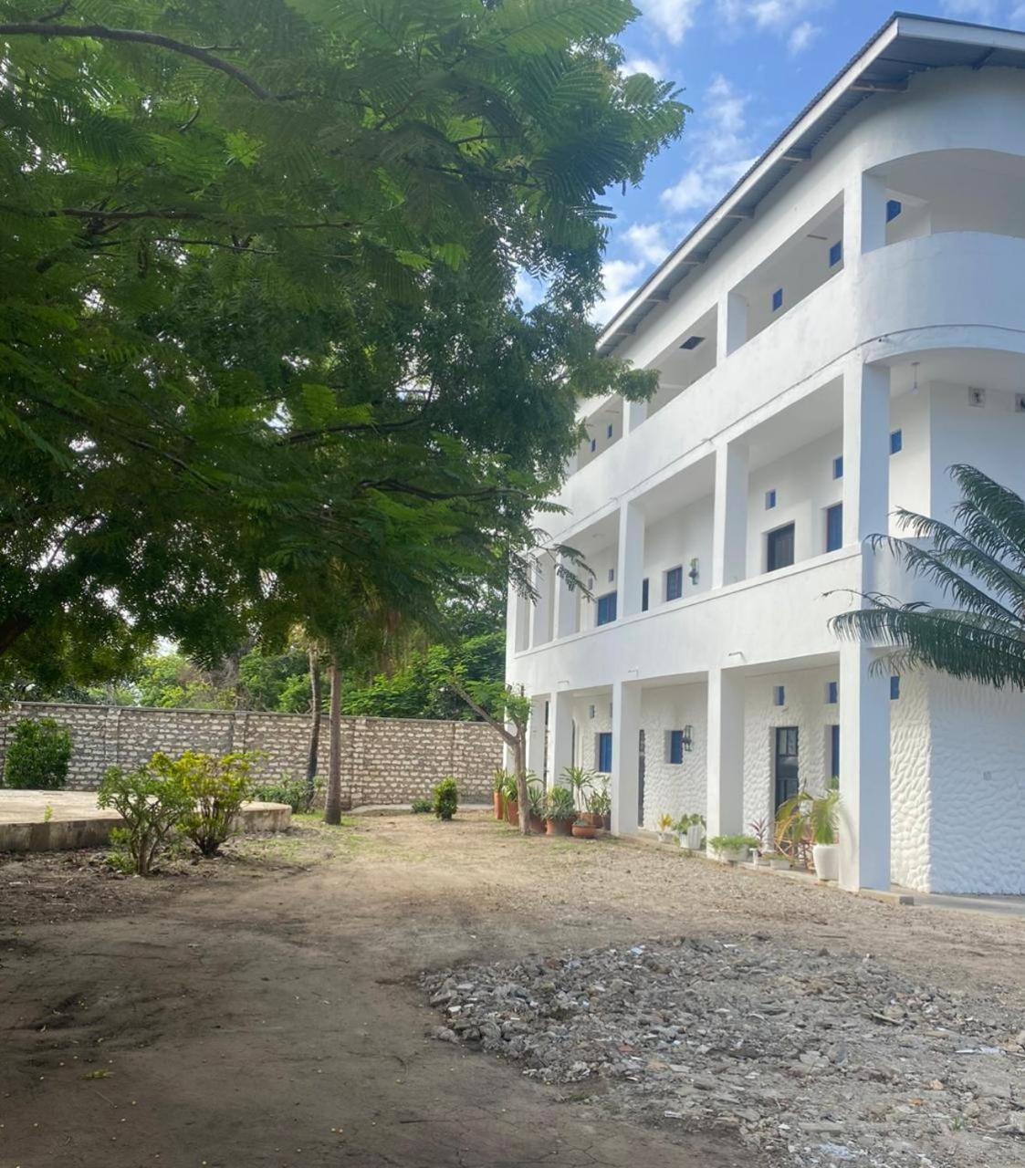 Ocean Paradise Beach Apartment Galu Bagian luar foto