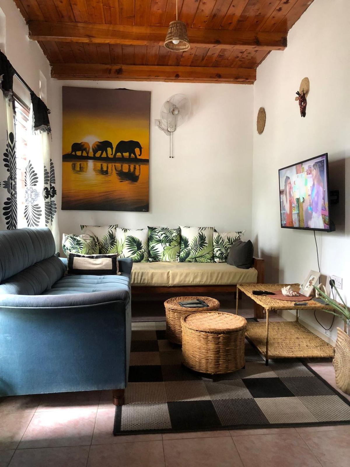 Ocean Paradise Beach Apartment Galu Bagian luar foto