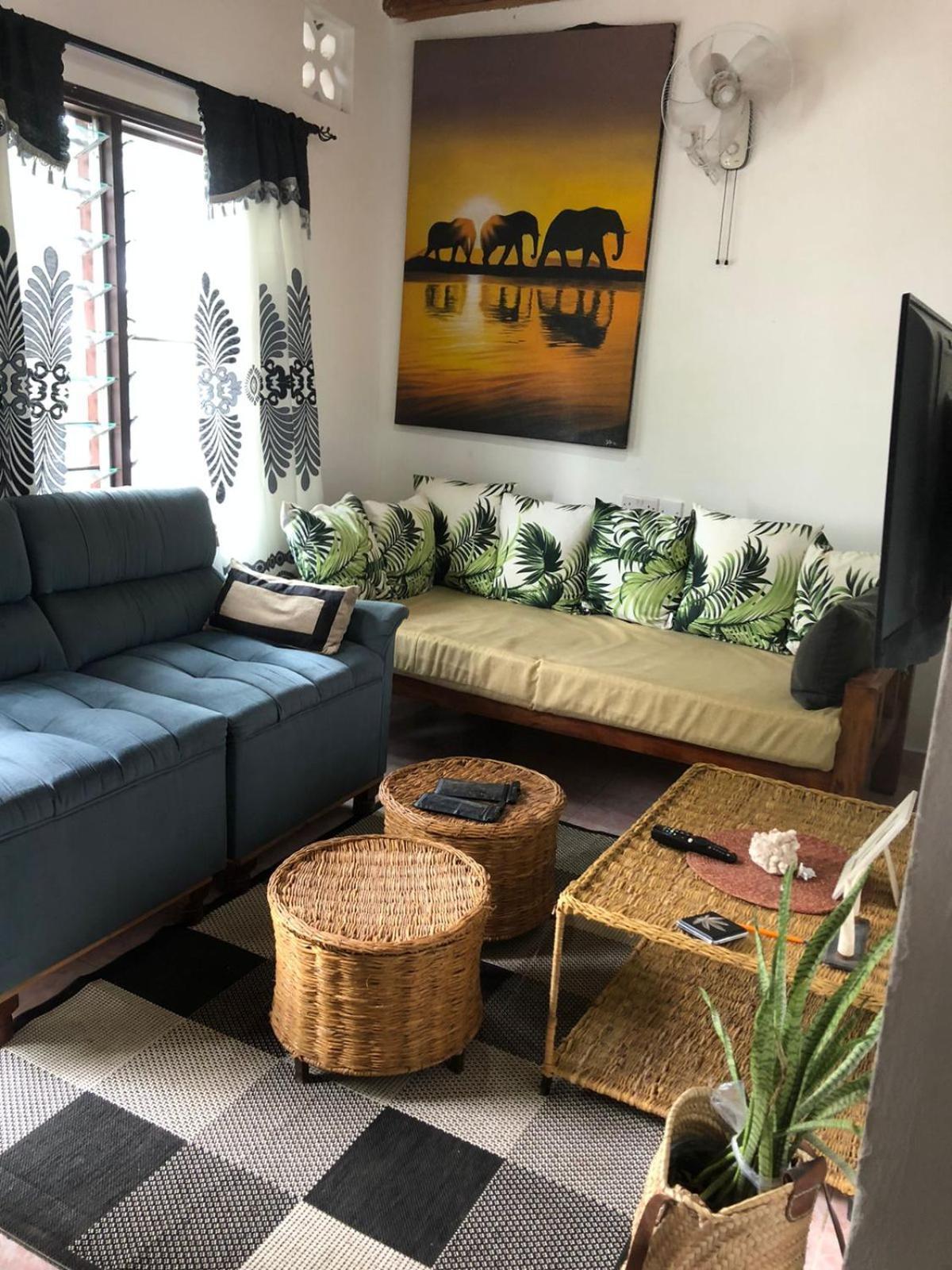 Ocean Paradise Beach Apartment Galu Bagian luar foto